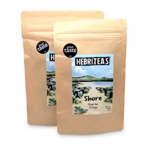 Shore green tea: a pouch of 10 teabags in front of a pouch of 20